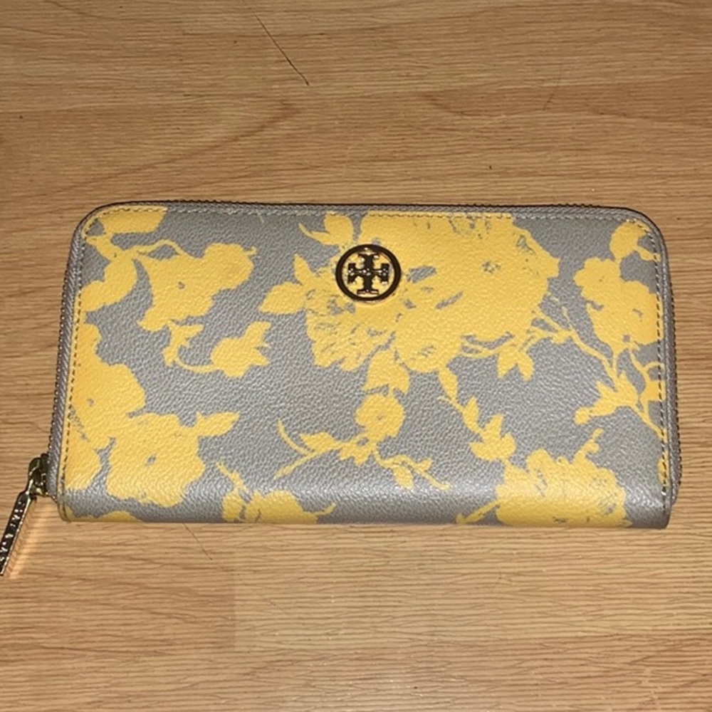 Tory Burch Wallet